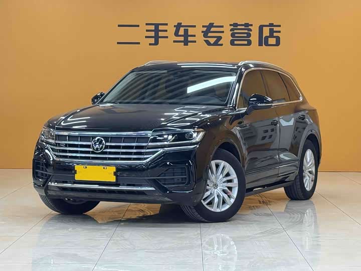 Фото 1 - Volkswagen Touareg