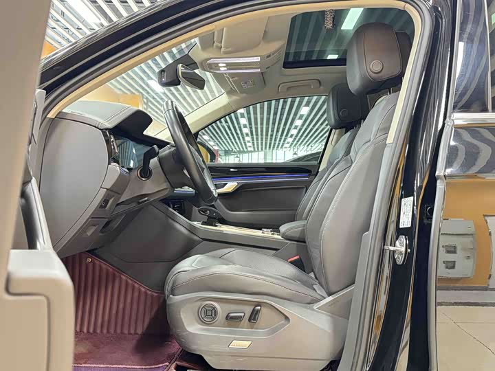 Фото 6 - Volkswagen Touareg