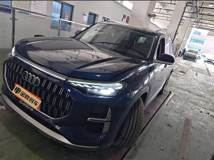 Фото 1 - Audi Q6