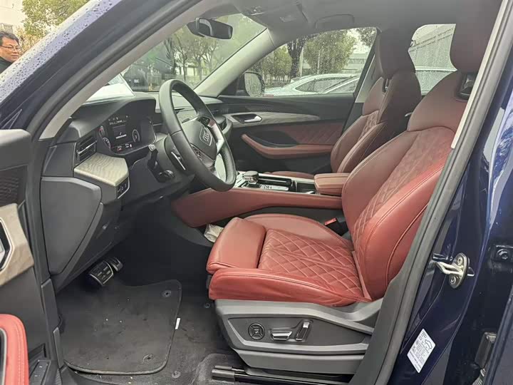 Фото 3 - Audi Q6