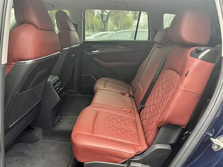 Фото 4 - Audi Q6