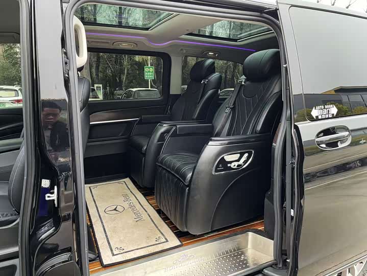 Фото 4 - Mercedes-Benz V-Class
