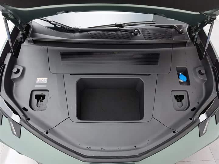 Фото 6 - Zeekr X