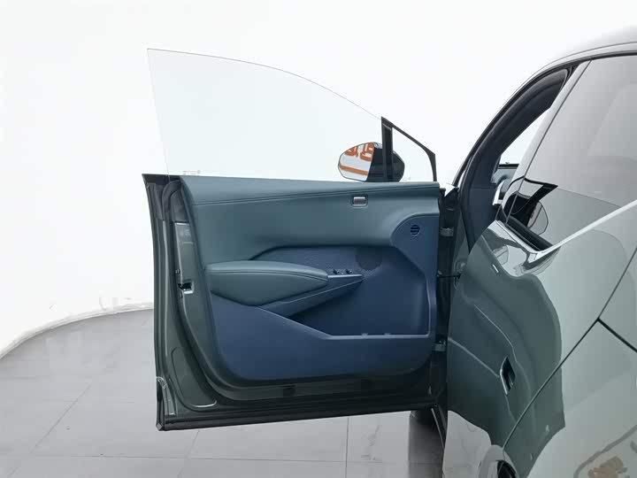 Фото 8 - Zeekr X