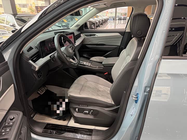 Фото 4 - Volkswagen Tavendor