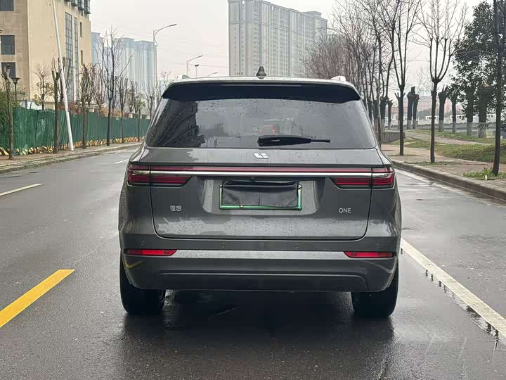 Фото 8 - LiXiang One