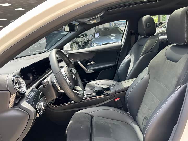 Фото 4 - Mercedes-Benz A-Class