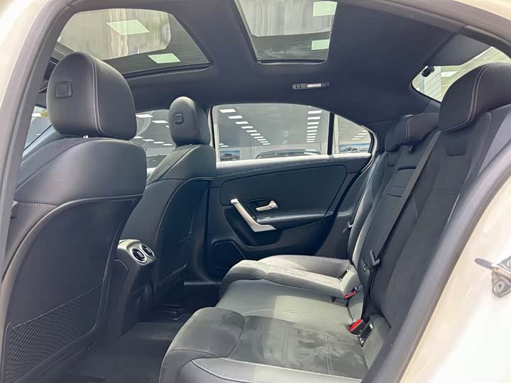 Фото 6 - Mercedes-Benz A-Class