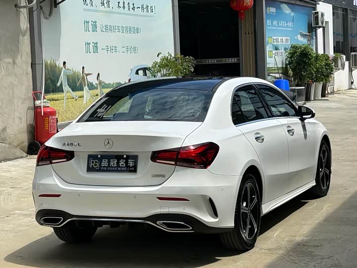 Фото 9 - Mercedes-Benz A-Class