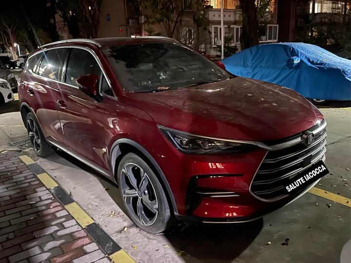 Фото 2 - BYD Tang Hybrid/EV