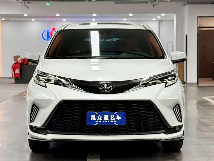 Фото 2 - Toyota Granvia