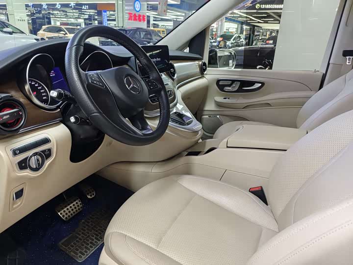 Mercedes-Benz V-Class 2022 2022款 V 260 尊贵版
