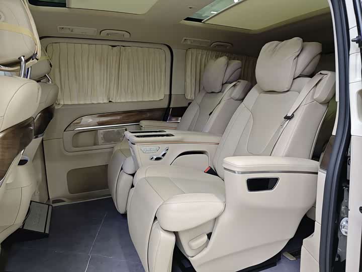 Mercedes-Benz V-Class 2022 2022款 V 260 尊贵版