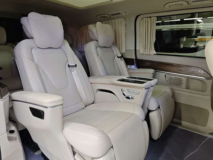 Mercedes-Benz V-Class 2022 2022款 V 260 尊贵版