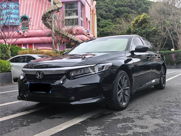 Photo 1 - Honda Inspire