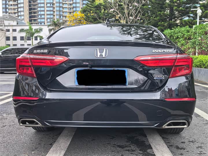 Photo 5 - Honda Inspire