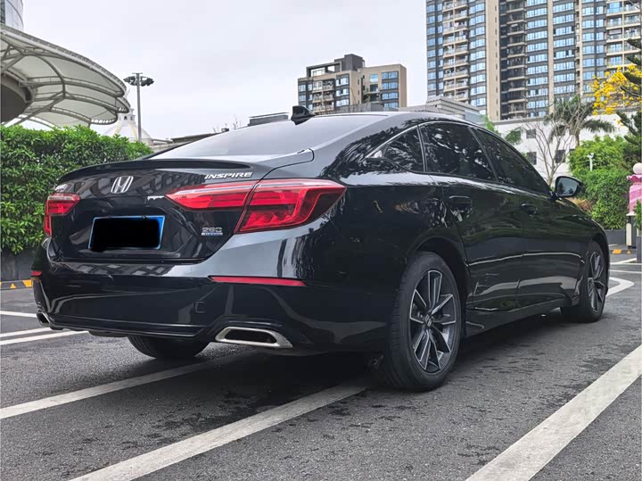 Photo 6 - Honda Inspire