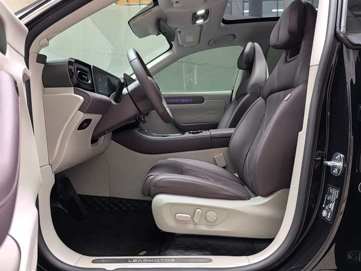 Фото 7 - Leapmotor C11