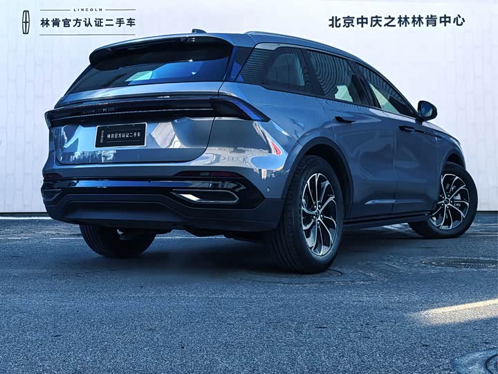 Фото 5 - Lincoln Nautilus