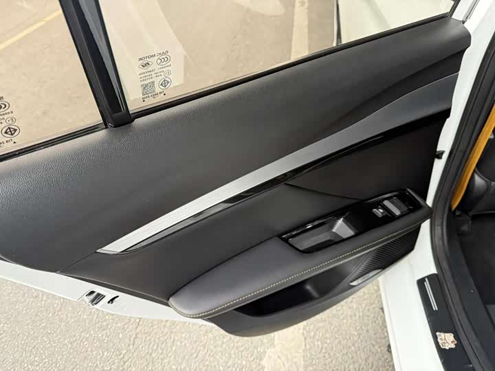 Photo 8 - MG Motor 5 Scorpio