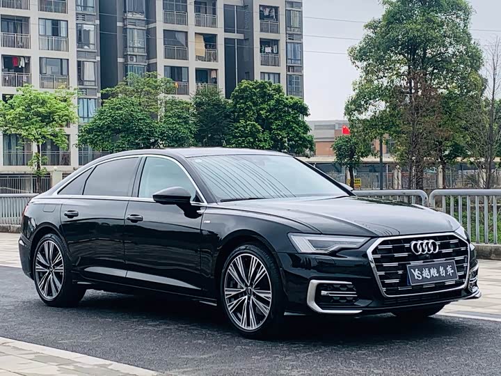 Фото 7 - Audi A6L