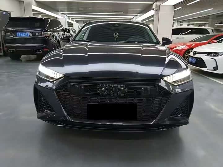 Фото 2 - Audi A7L