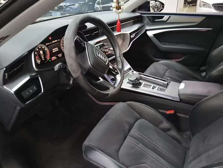 Фото 5 - Audi A7L