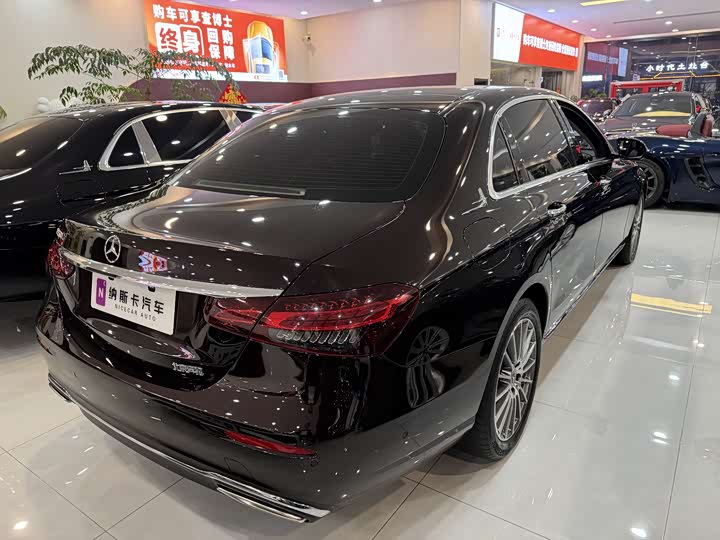 Photo 4 - Mercedes-Benz E-Class