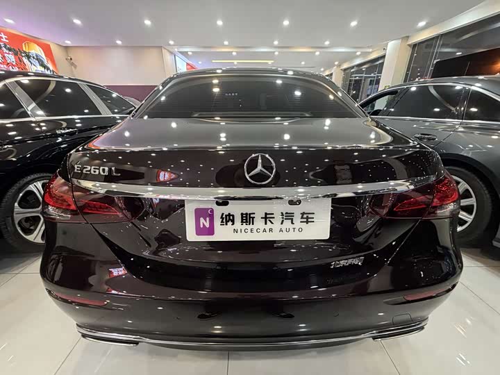 Photo 6 - Mercedes-Benz E-Class