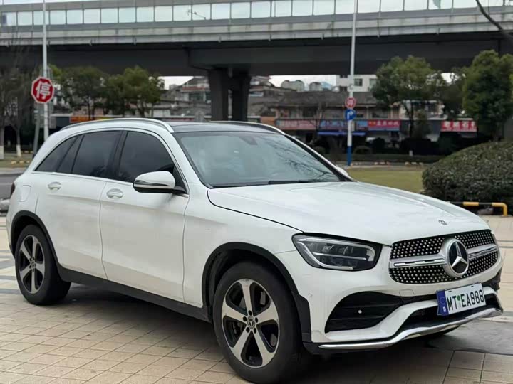 Photo 3 - Mercedes-Benz GLC-Class