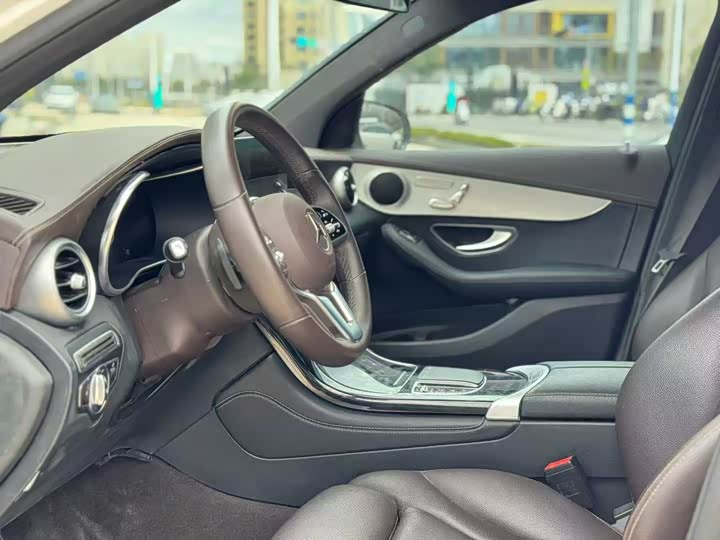 Photo 4 - Mercedes-Benz GLC-Class