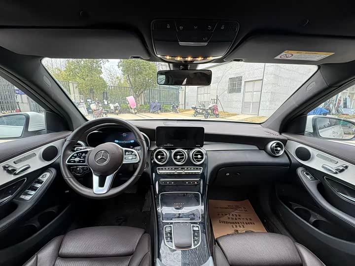 Photo 6 - Mercedes-Benz GLC-Class