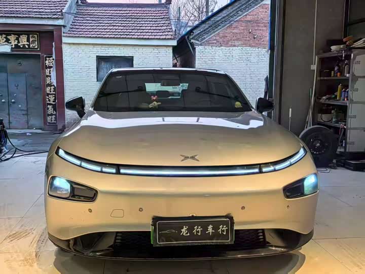 Photo 2 - XPeng P7