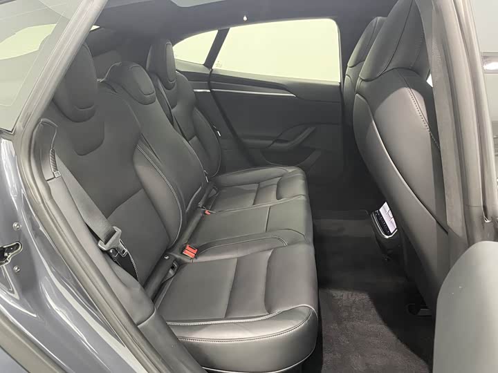 Фото 9 - Tesla Model S