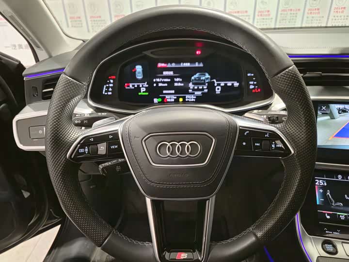 Фото 8 - Audi A6