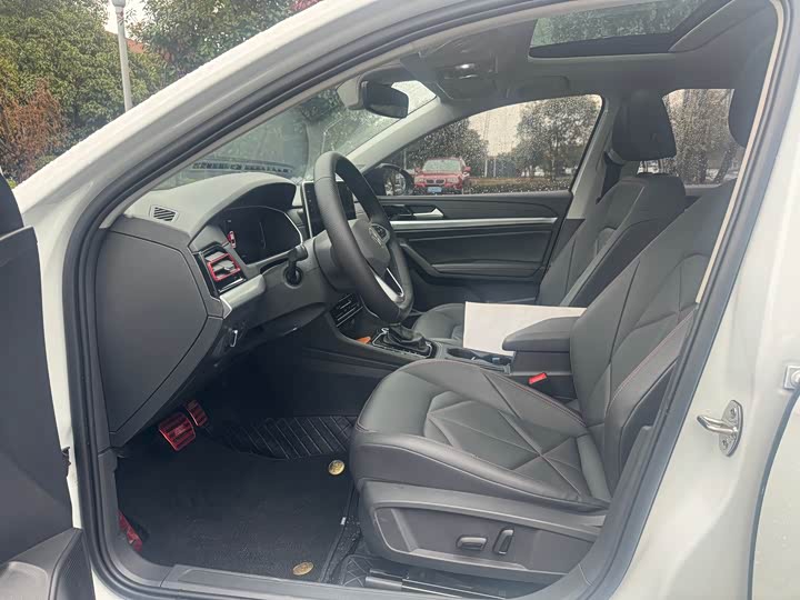 Фото 7 - Volkswagen Lavida