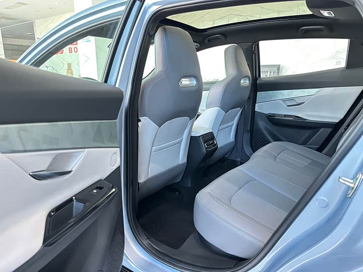 Photo 6 - Changan UNI-T