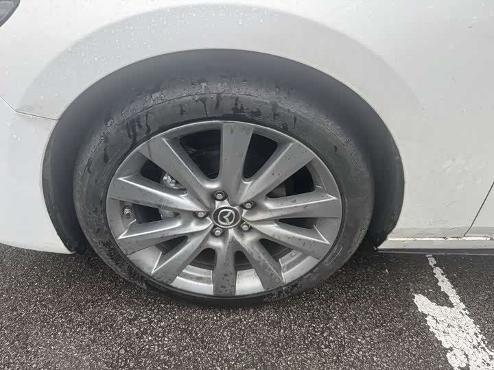 Photo 3 - Mazda 3 (Axela)