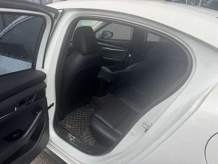 Photo 5 - Mazda 3 (Axela)