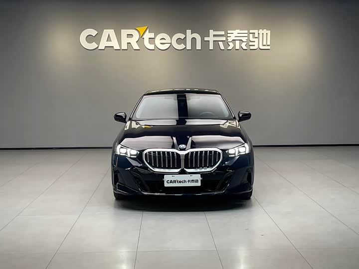 Фото 2 - BMW 5 Series