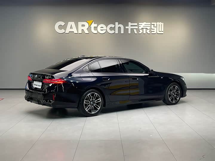 Фото 4 - BMW 5 Series