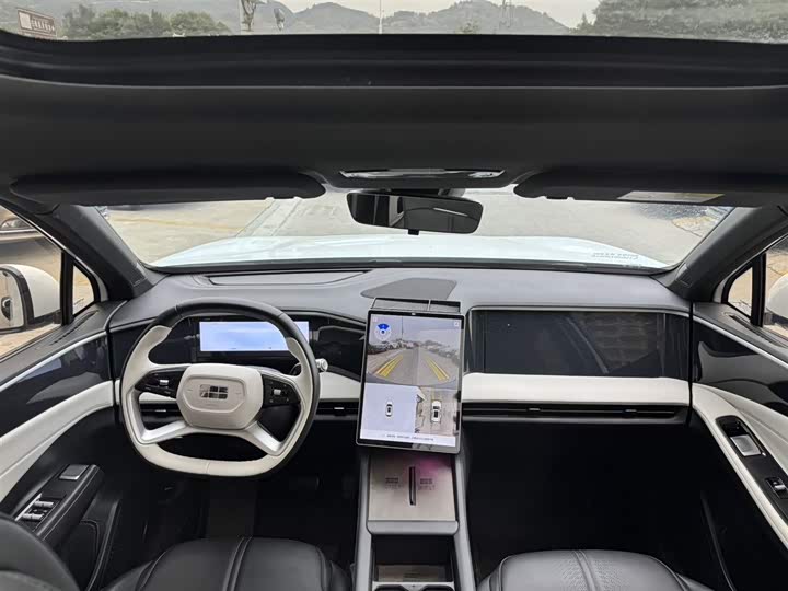 Фото 4 - Geely Galaxy L7