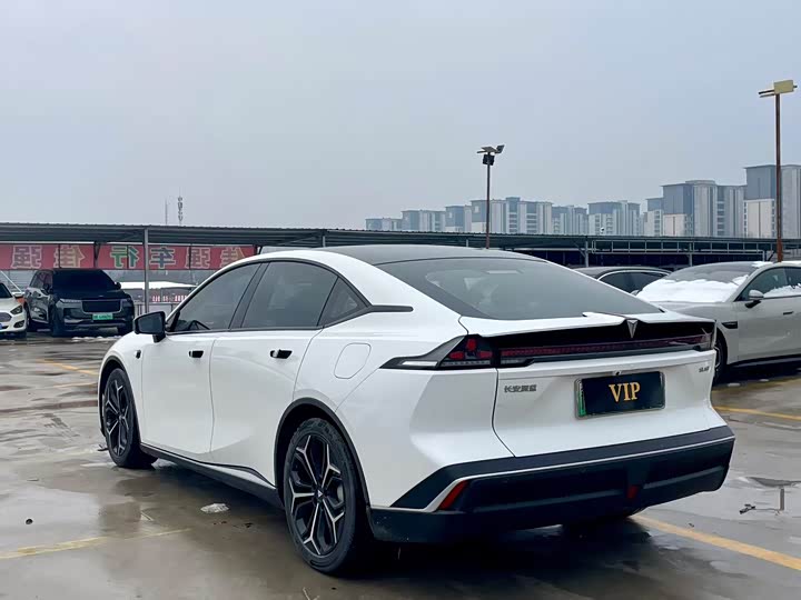 Фото 9 - Changan Deepal SL03