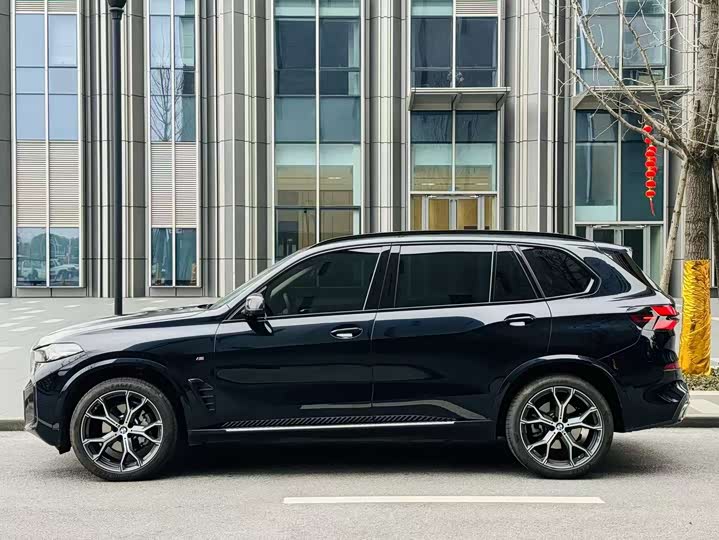 Фото 2 - BMW X5