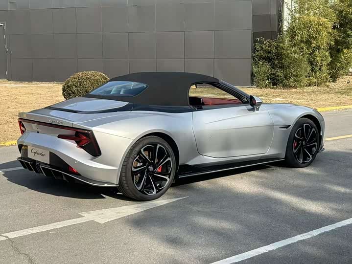 Фото 6 - MG Motor Cyberster