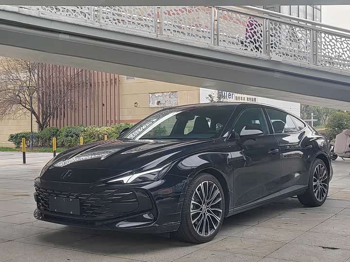 Фото 1 - MG Motor 7