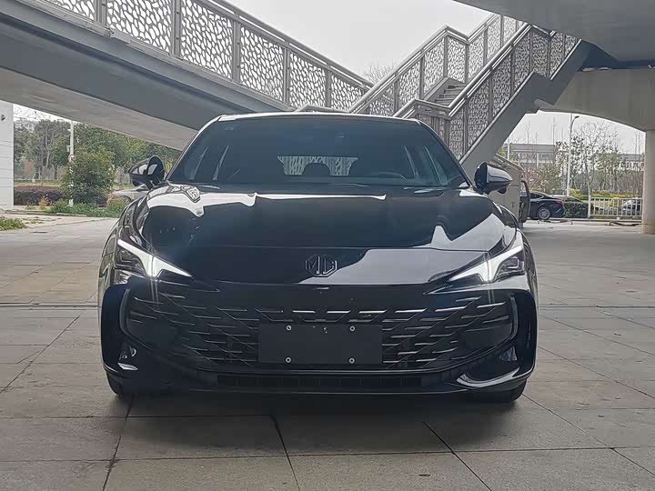 Фото 2 - MG Motor 7