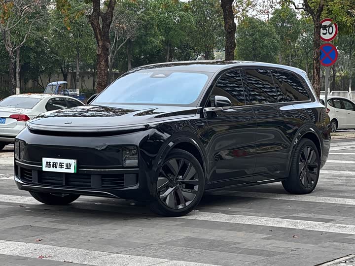 Фото 1 - LiXiang L9