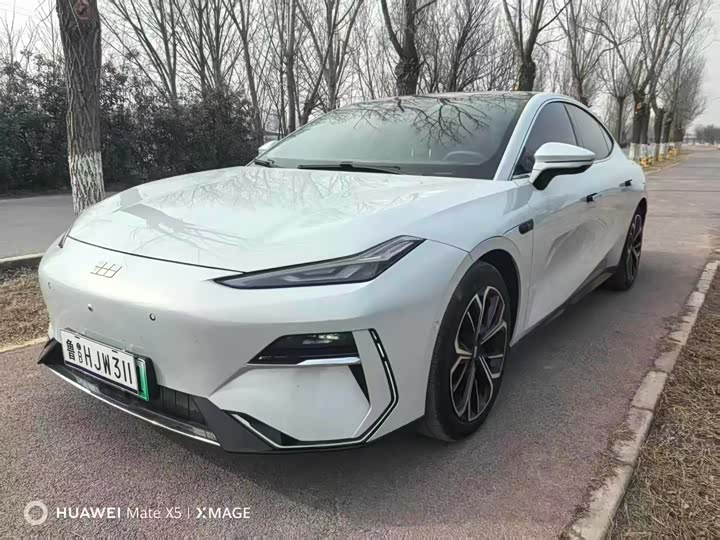 Фото 1 - Geely Galaxy E8