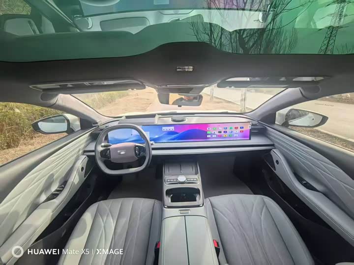 Фото 5 - Geely Galaxy E8